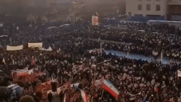 イランで反イスラム政策の抗議が拡大