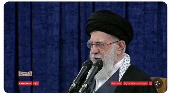 現代のイランは江戸幕府ではない。